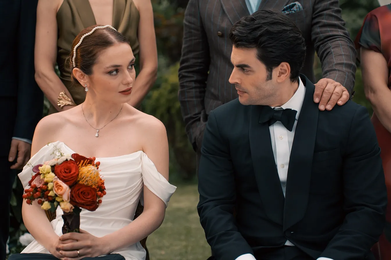 veliaht-dizisi-konusu-nedir-esenler-otogarinda-gecen-sirlarla-dolu-bir-aile-destani (2) Veliaht Dizisi Konusu Nedir? Esenler Otogarı’nda Geçen Sırlarla Dolu Bir Aile Destanı